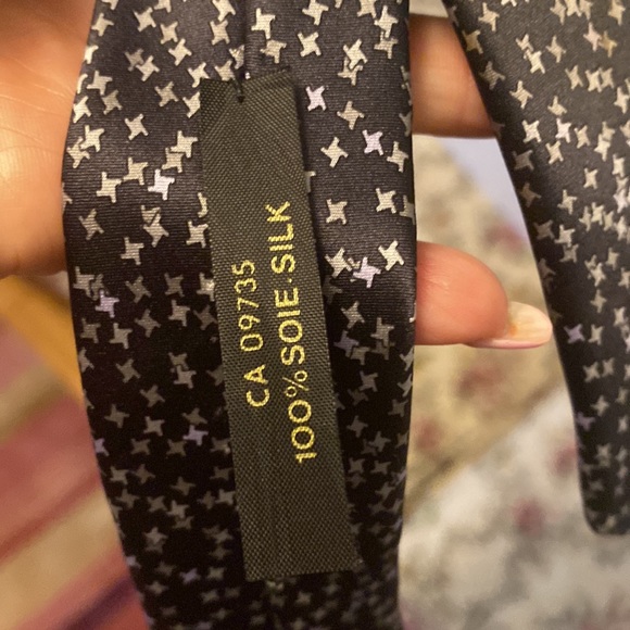 Gorgeous LANVIN  Tie, PARIS, 100% silk. 60 inches long , very nice gift for men. - Picture 7 of 11